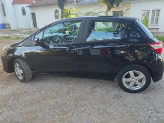 Toyota Yaris 2017 FULL EXTRA-thumb-4