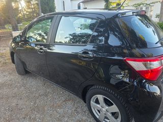 Toyota Yaris 2017 FULL EXTRA-thumb-5