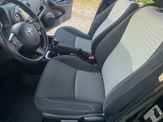 Toyota Yaris 2017 FULL EXTRA-thumb-11