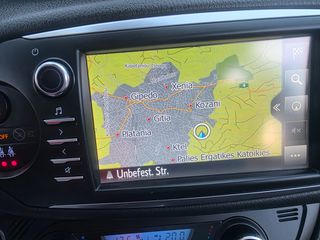 Toyota Yaris 2017 FULL EXTRA-thumb-18