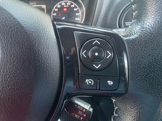 Toyota Yaris 2017 FULL EXTRA-thumb-20