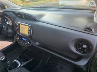 Toyota Yaris 2017 FULL EXTRA-thumb-23