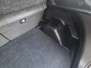 Toyota Yaris 2017 FULL EXTRA-thumb-30