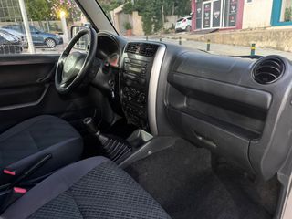 Suzuki Jimny 2015-thumb-12