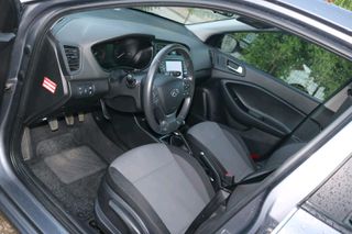 Hyundai i 20 2017-thumb-10
