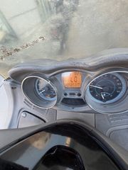 Piaggio XEvo 250 2014-thumb-2