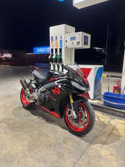 Aprilia RSV4 2023-thumb-1
