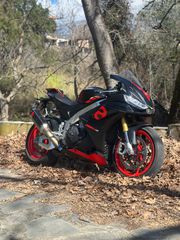 Aprilia RSV4 2023-thumb-2