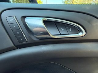 Porsche Cayenne 2016 S E-HYBRID-thumb-17