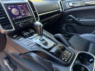 Porsche Cayenne 2016 S E-HYBRID-thumb-21