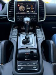 Porsche Cayenne 2016 S E-HYBRID-thumb-16