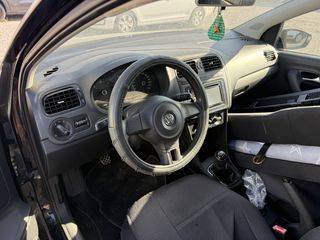 Volkswagen Polo 2013-thumb-4