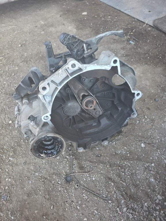 Audi A1 5 ταχύτητες 02T301103AE