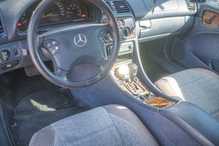 Mercedes-Benz CLK 230 2004-thumb-1