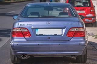 Mercedes-Benz CLK 230 2004-thumb-11