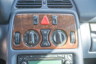 Mercedes-Benz CLK 230 2004-thumb-23