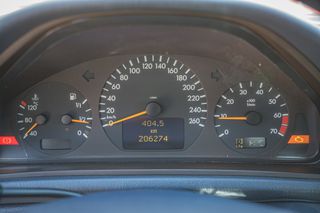 Mercedes-Benz CLK 230 2004-thumb-28