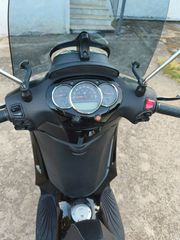 Piaggio Beverly 300 2018 POLICE ABS/ASR EU4-thumb-1