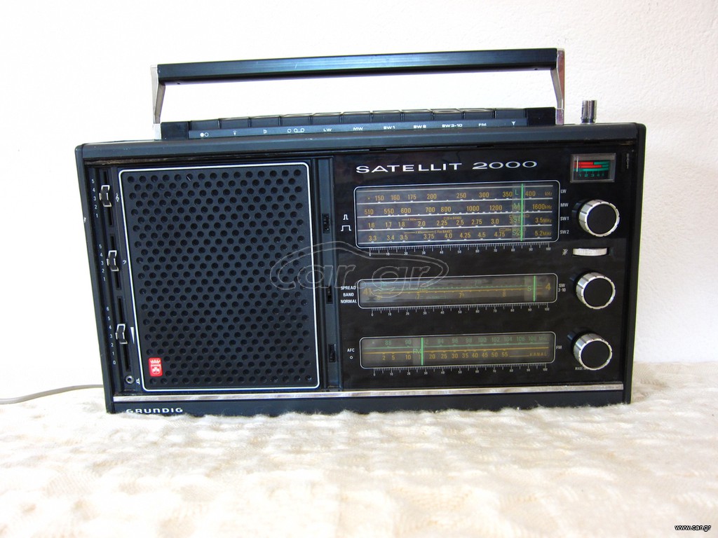 Grundig Satellit 2000. Made in Germany.