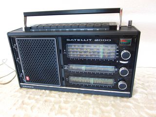 Grundig Satellit 2000. Made in Germany.-thumb-13