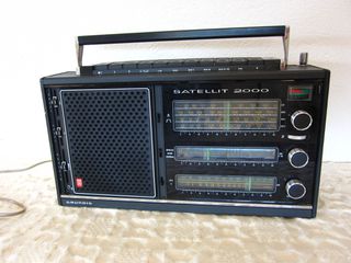 Grundig Satellit 2000. Made in Germany.-thumb-16