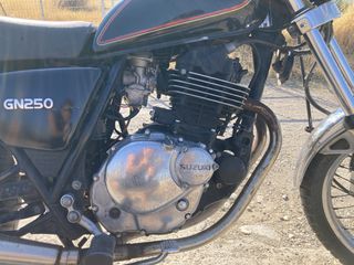 Suzuki GN 250 1994-thumb-6