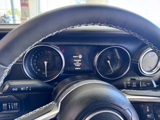 Jeep Wrangler 2024 SAHARA EDITION PLUG IN HYBRID-thumb-5