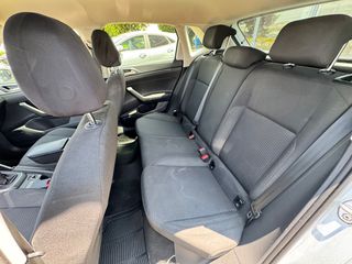 Volkswagen Polo 2021-thumb-12