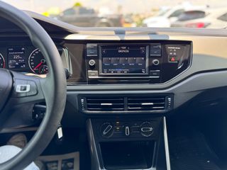 Volkswagen Polo 2021-thumb-14