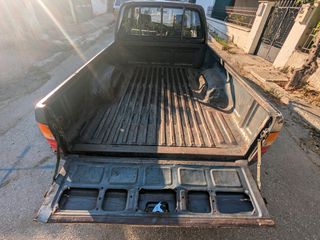 Toyota Hilux 1992 YN90L-thumb-5