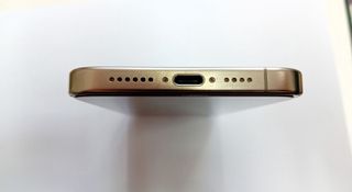 Apple iPhone 15 Pro Max 256GB NATURAL TITANIUM-thumb-4