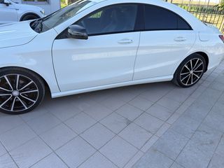 Mercedes-Benz CLA 200 2016-thumb-5