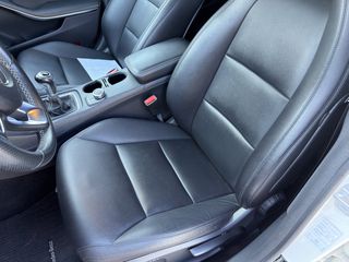 Mercedes-Benz CLA 200 2016-thumb-9