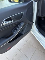 Mercedes-Benz CLA 200 2016-thumb-12