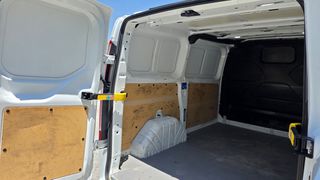 Ford Custom 2019 L1H1-thumb-14