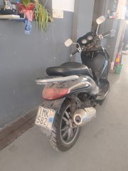 Piaggio Beverly 200 2004-thumb-1