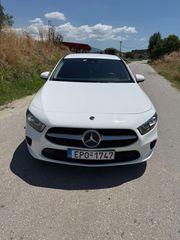 Mercedes-Benz A 220 2020-thumb-2