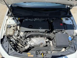 Mercedes-Benz A 220 2020-thumb-3