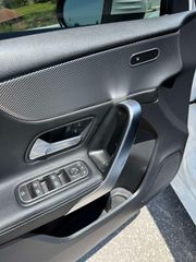 Mercedes-Benz A 220 2020-thumb-6