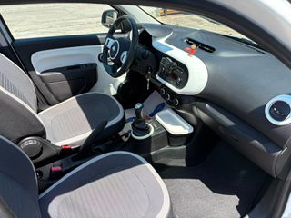 Renault Twingo 2015 PANORAMA - LIMITED EDITION-thumb-12