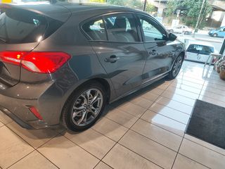 Ford Focus 2020 St Line 1.0 125Hp-thumb-13