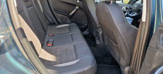 Peugeot 2008 2018 1.2 PURETECH 110 ALLURE-thumb-27