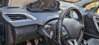 Peugeot 2008 2018 1.2 PURETECH 110 ALLURE-thumb-17