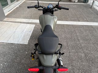 Royal Enfield Guerillia 450 2026-thumb-3