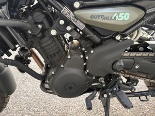 Royal Enfield Guerillia 450 2026-thumb-5
