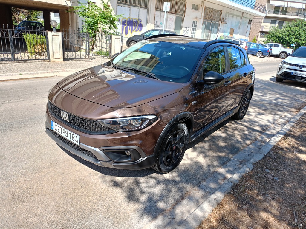 Fiat Tipo 2023 CROSS