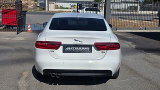 Jaguar XE 2019 R SPORT-thumb-11