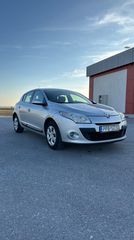 Renault Megane 2012-thumb-1