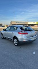 Renault Megane 2012-thumb-2