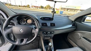 Renault Megane 2012-thumb-7